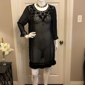 Joie black swimsuit cover up size large key hole button in back pullover